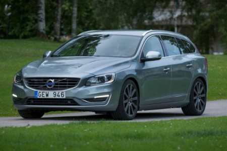 VOLVO V60 ...