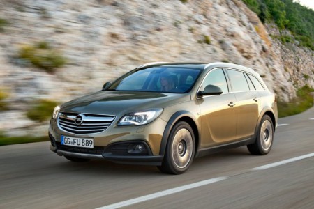 2013/07/04 - Opel Insignia se vydává do terénu